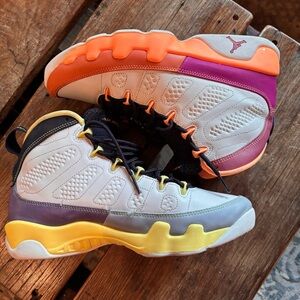 Nike women’s size 10 AJ9 change the world